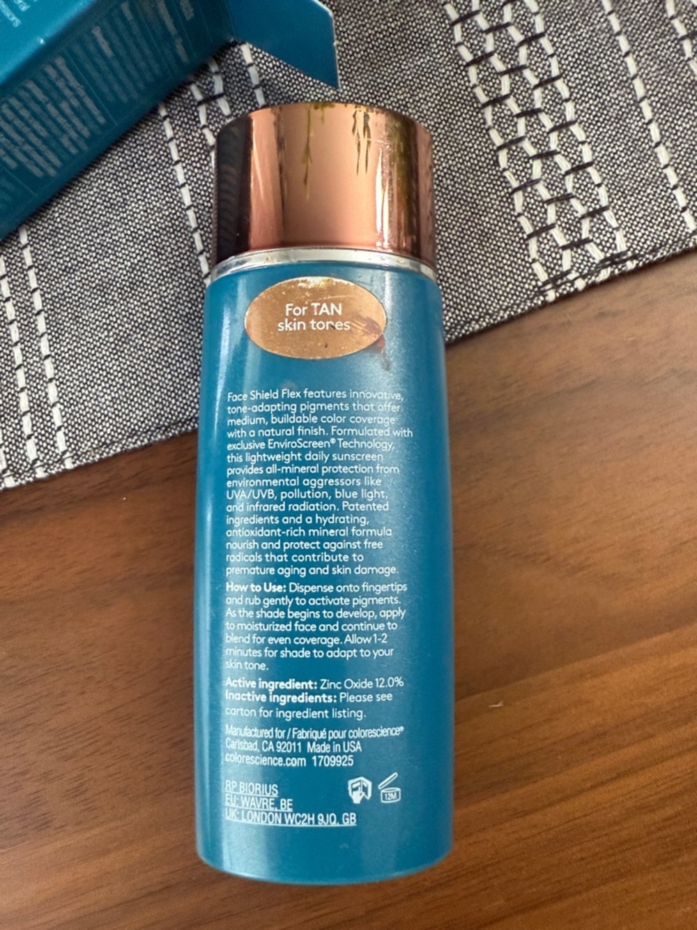Colorscience Face Shield FLEX SPF 50 - Picture 3 of 4